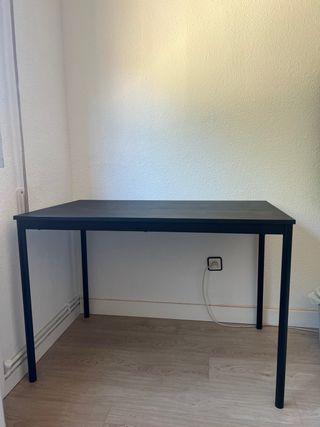 Mesa negra metal y melamina