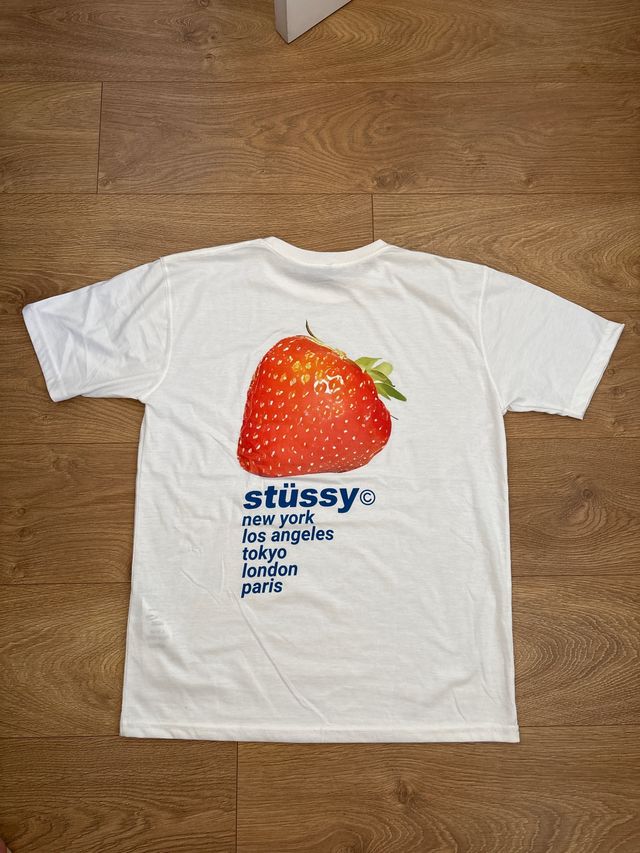 Camiseta Stüssy blanca - fresa