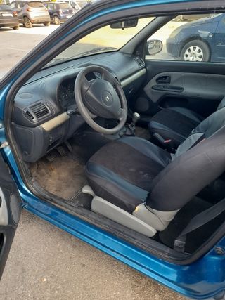 Renault Clio 2003
