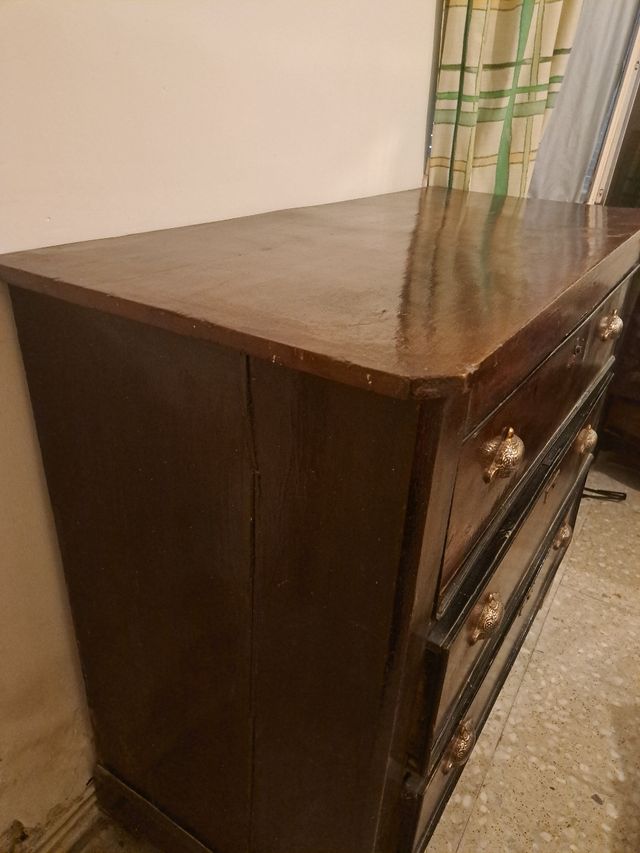 Comodino antico in legno