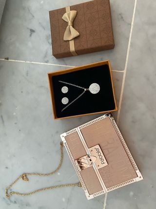 Bolso y Joyas Feebbie - Beige y Dorado