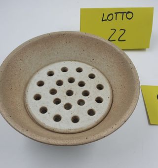 Vaso porta fiori recisi in ceramica