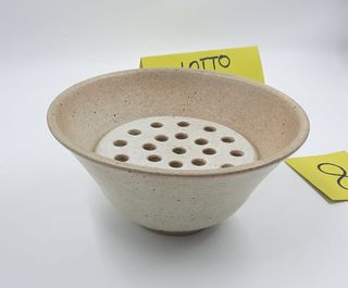 Vaso porta fiori recisi in ceramica