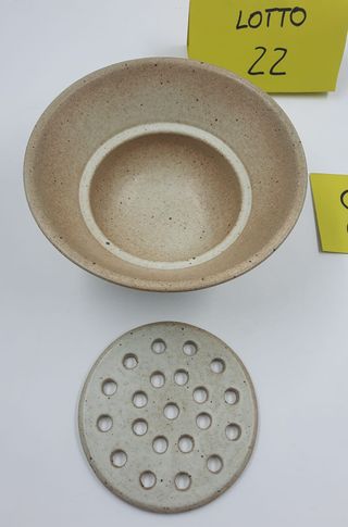Vaso porta fiori recisi in ceramica