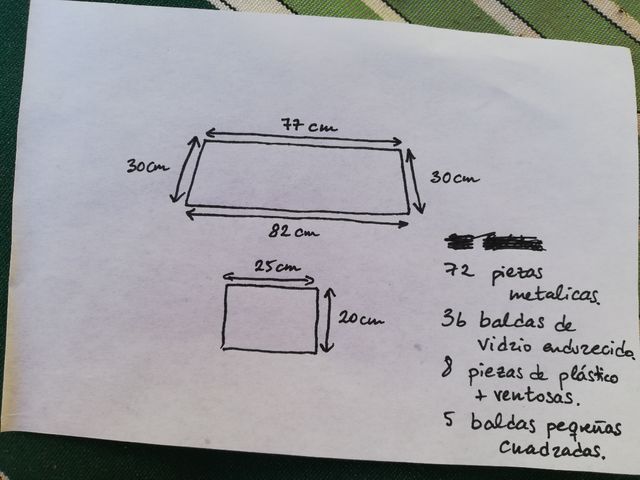 Estanterías de cristal: 41 unidades