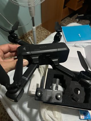 Dron plegable negro