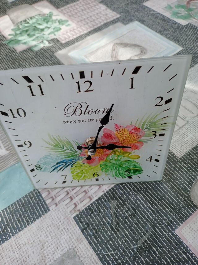 Orologio da tavolo floreale