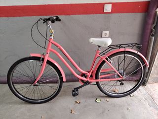 Bicicleta clásica rosa