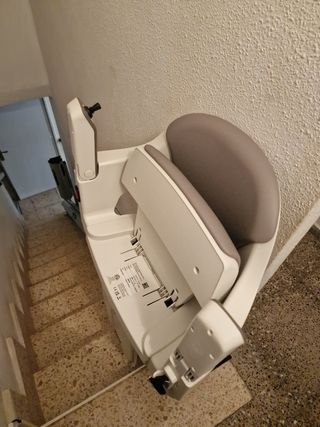 Silla salvaescaleras seminueva