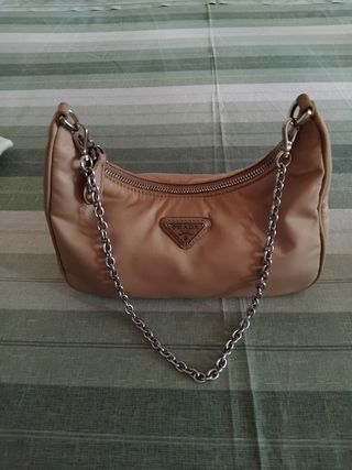 Prada Re-Edition 2005 Beige