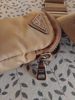 Prada Re-Edition 2005 Beige