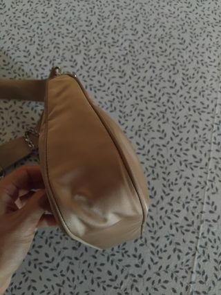 Prada Re-Edition 2005 Beige