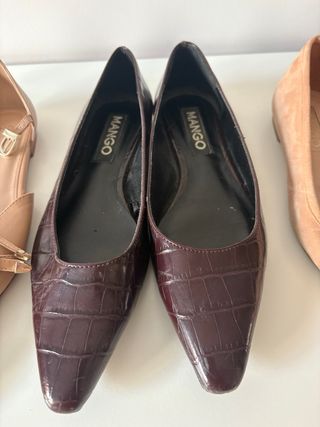 Bailarinas MANGO burdeos
Bailarinas nude
Sandalias