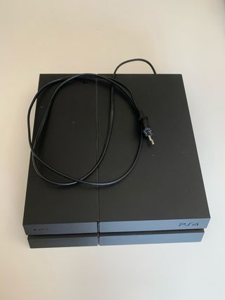 PS4 (PlayStation 4) negra