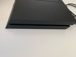 PS4 (PlayStation 4) negra