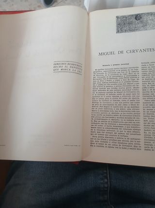 Antiguo libro de Don quijote de la Mancha. 