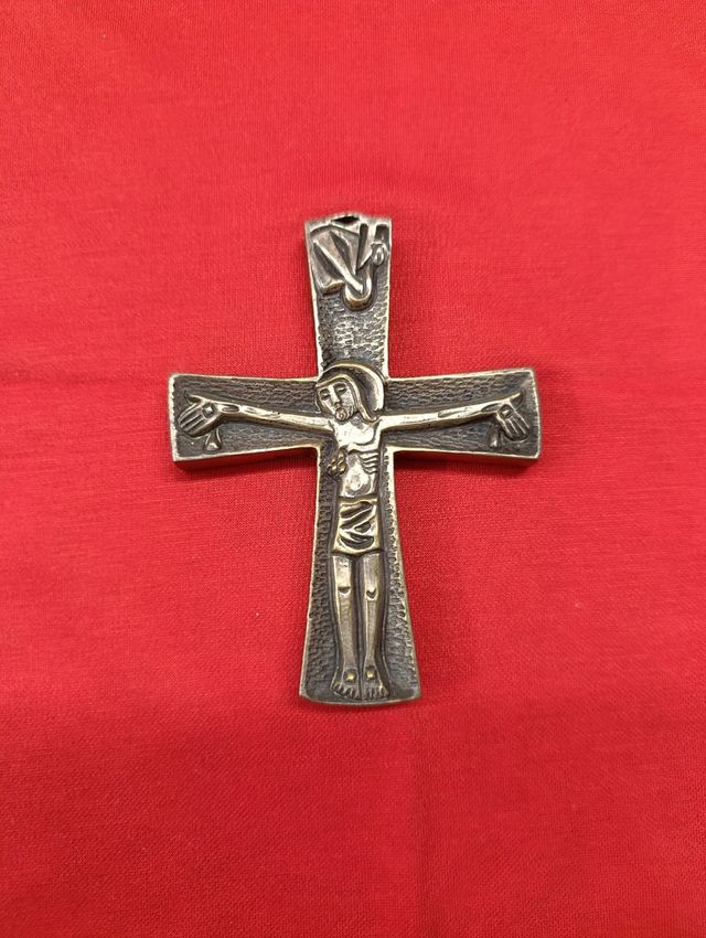 Vecchia croce in ferro