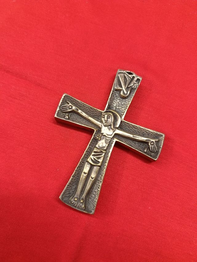 Vecchia croce in ferro