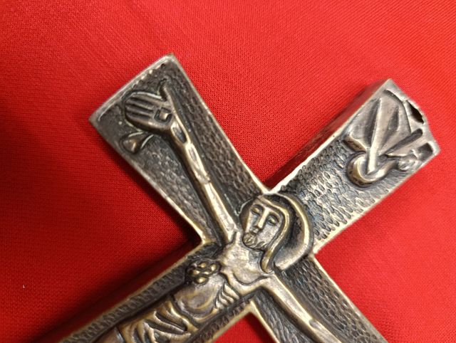 Vecchia croce in ferro