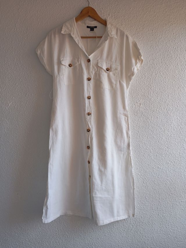 Vestido de linho branco para mulher