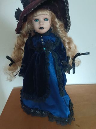 Bambola Ceramica Gotica Vintage