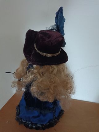 Bambola Ceramica Gotica Vintage