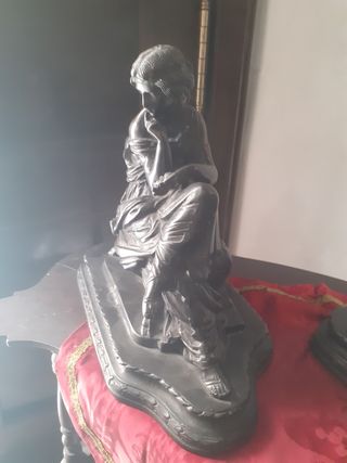 2 figuras bronce estilo clásico
