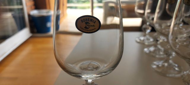 Copas Bohemia: 10 vino + 10 agua