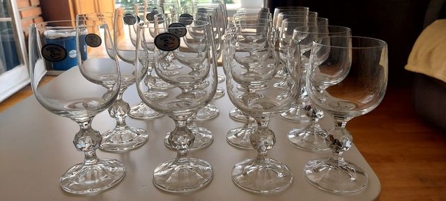 Copas Bohemia: 10 vino + 10 agua