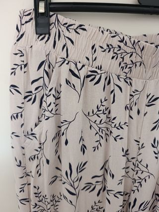 Pantalón beige mujer, talla 44