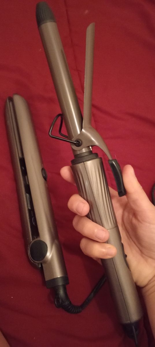 Plancha y rizador pelo, funcionan correctamente.