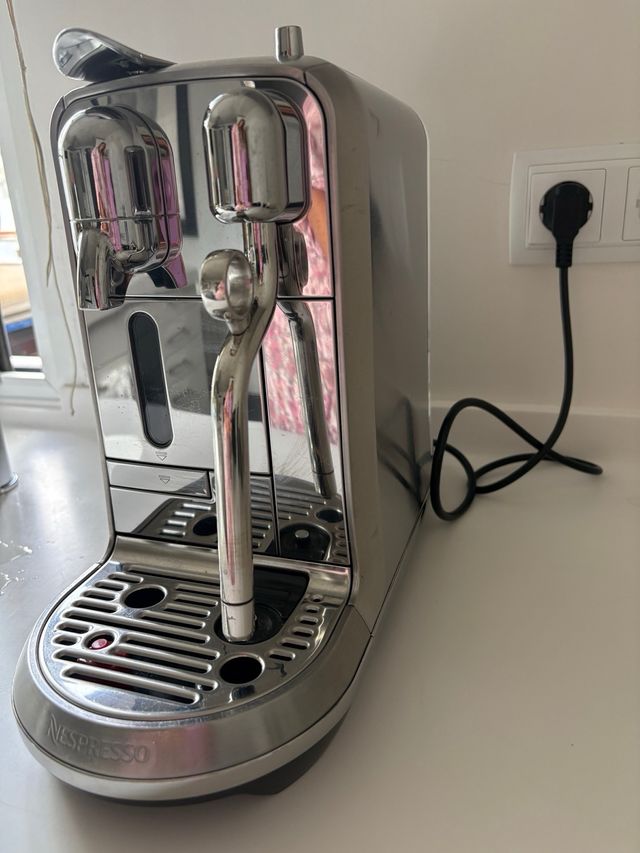 Cafetera Nespresso Creatista