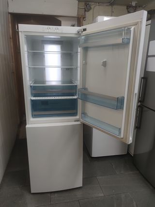 Nevera Haier combi clase A+ 177x60cm con garantia
