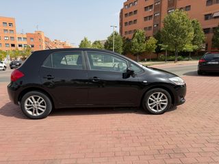 Toyota Auris 1.4 GASOLINA 5 PUERTAS 