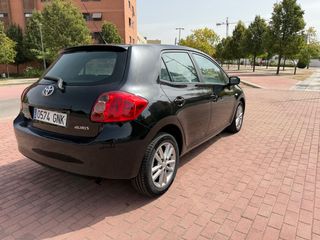 Toyota Auris 1.4 GASOLINA 5 PUERTAS 