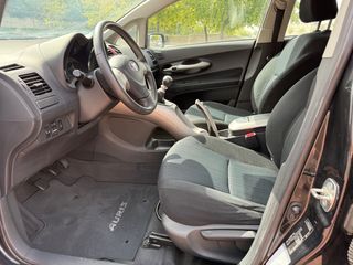 Toyota Auris 1.4 GASOLINA 5 PUERTAS 