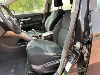 Toyota Auris 1.4 GASOLINA 5 PUERTAS 
