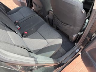 Toyota Auris 1.4 GASOLINA 5 PUERTAS 