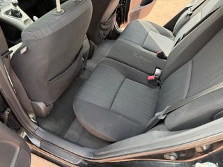 Toyota Auris 1.4 GASOLINA 5 PUERTAS 