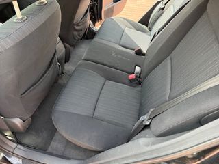 Toyota Auris 1.4 GASOLINA 5 PUERTAS 