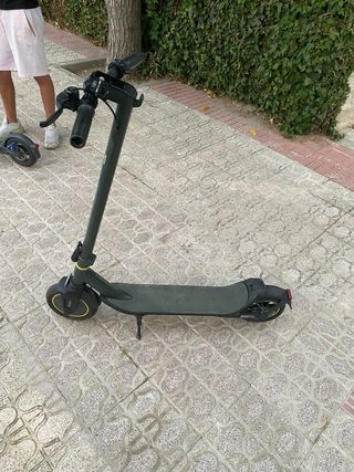 Patinete eléctrico Cecotec Bongo M40 XL