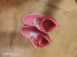 Zapatillas Barbie niña rosa
