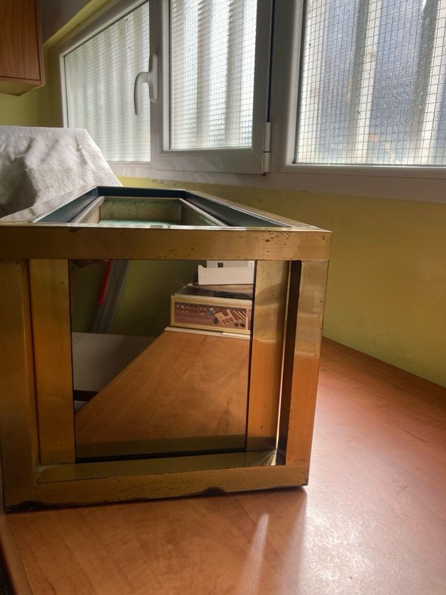 Jardinera con espejos de latón dorado vintage