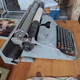 Máquina escribir Olivetti Lexicon 80