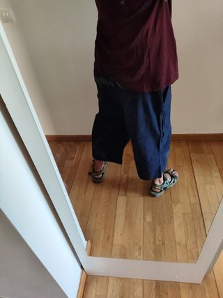 Pantalones NIKE hombre.  Media pierna. Corte ancho