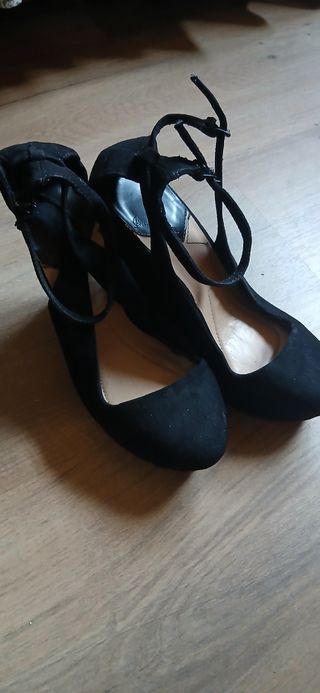 Sandalias negras tacón bajo talla 35