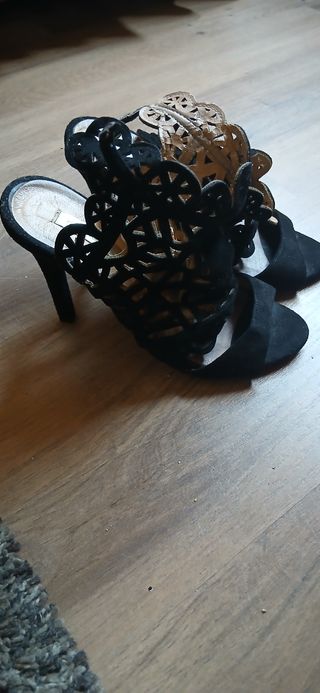 Sandalias negras tacón bajo talla 35