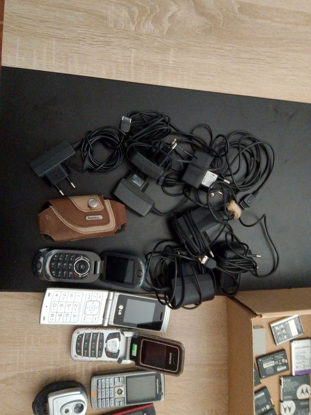 9 Teléfonos móviles antiguos
Y cámara para Sony 