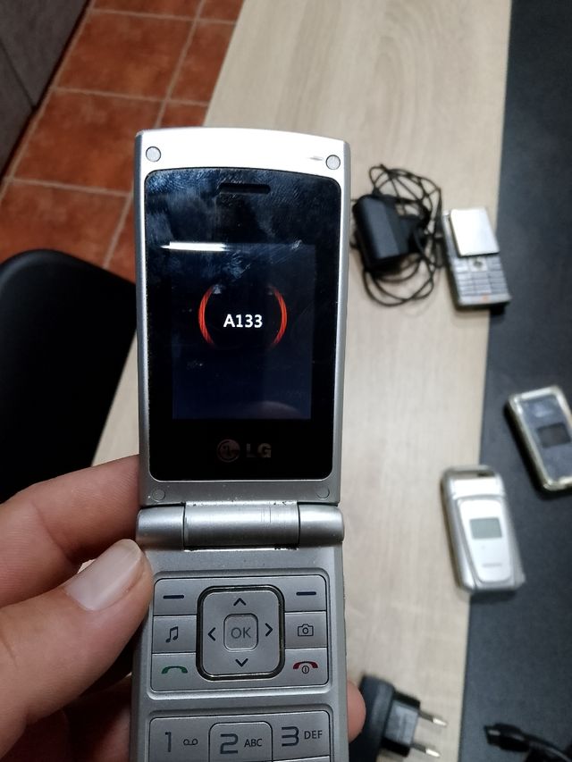 9 Teléfonos móviles antiguos
Y cámara para Sony 