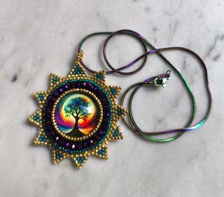 Collana con pendente "Albero della vita" 